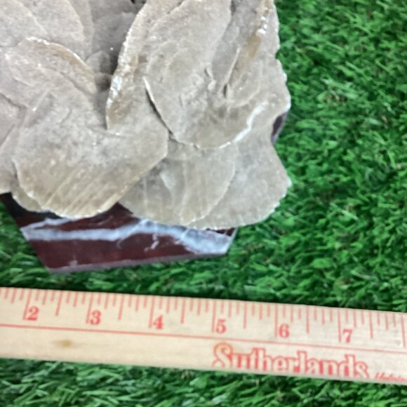 Desert Rose Selenite Crystal Formation on Marble base - Picture 8 of 10